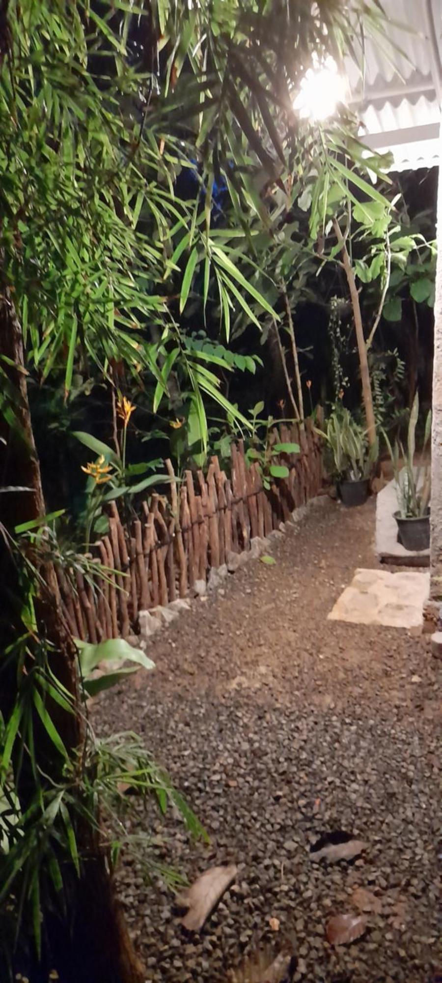Linu Homestay Dikwella Exterior foto
