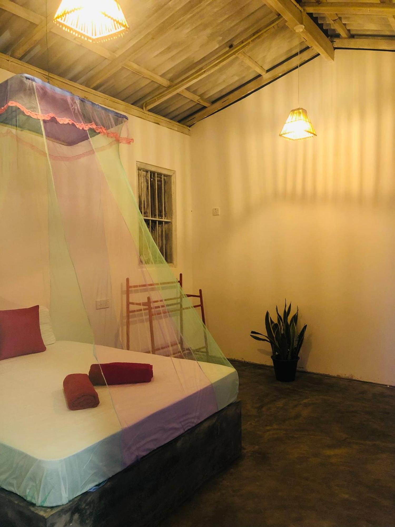Linu Homestay Dikwella Exterior foto